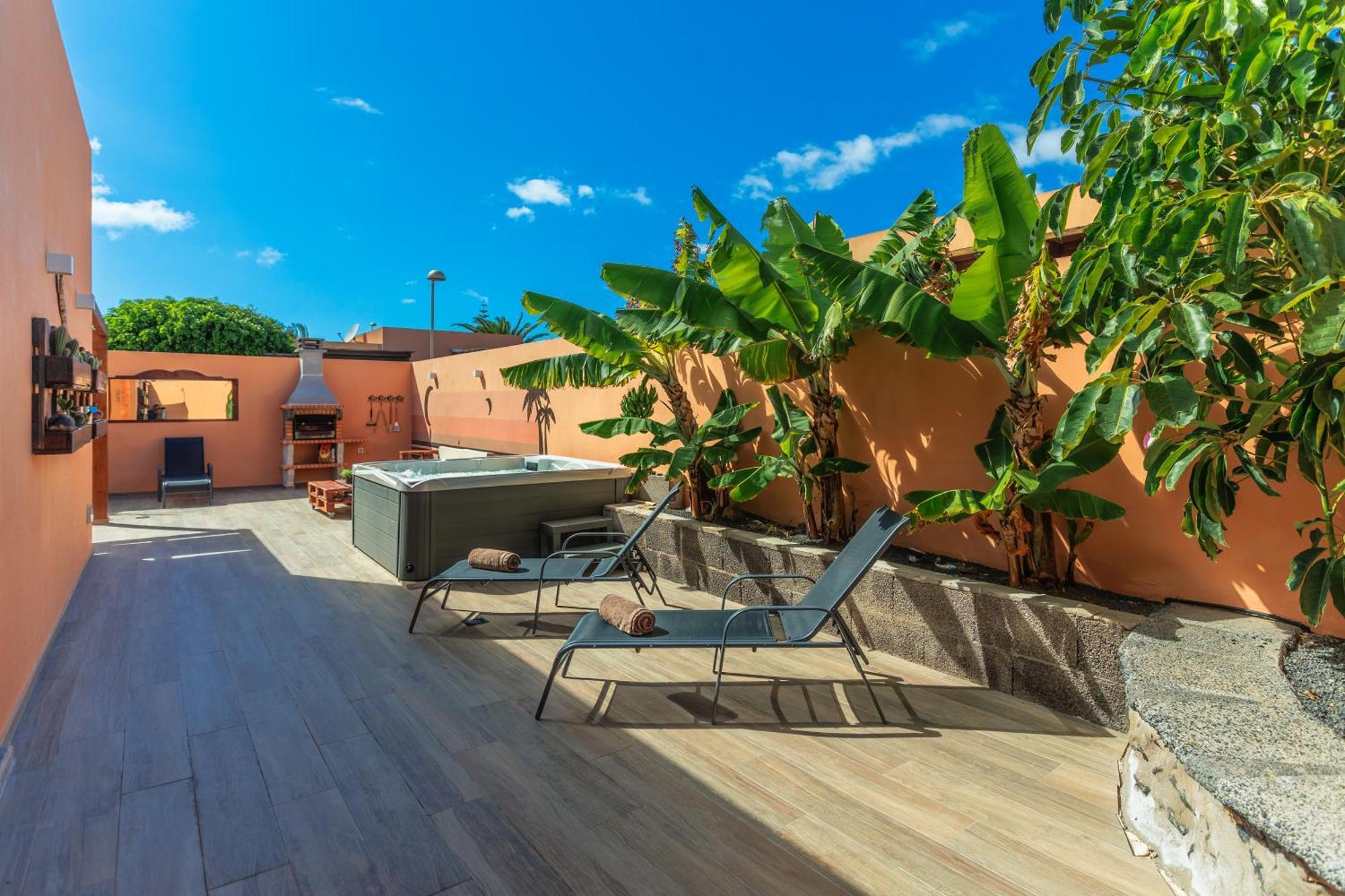 Villa Jacuzzi & Barbecue La Oliva Exterior foto